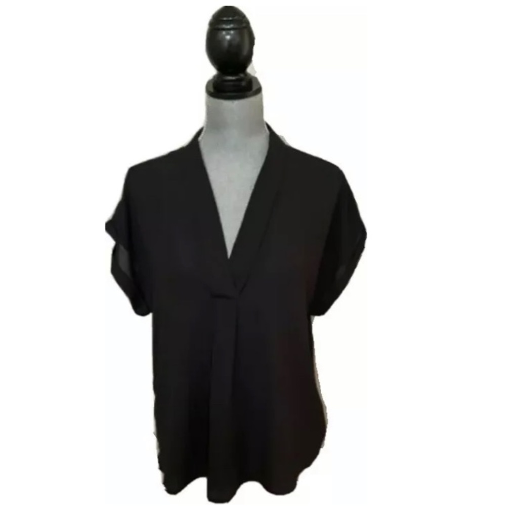 Forever 21 black v-neck blouse Small